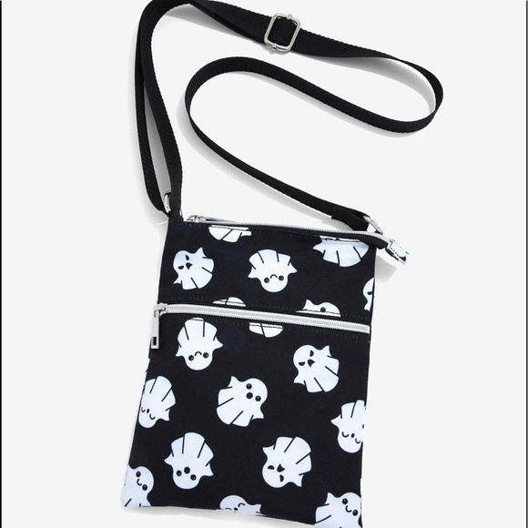 Chibi Halloween Ghost Passport Crossbody Bag -Halloween,Ghosts. NWT - Picture 1 of 5